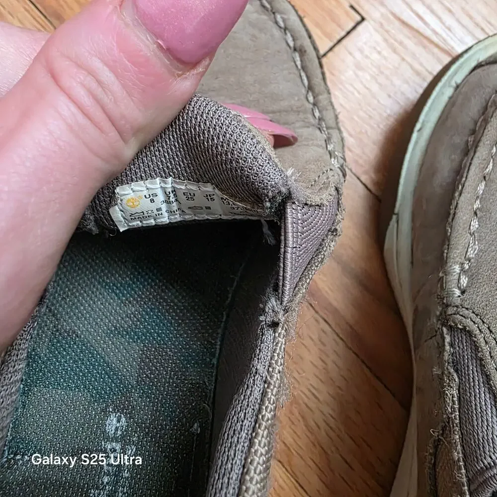 EUC‎ Timberland gray leather suede slip-on sneakers size 8